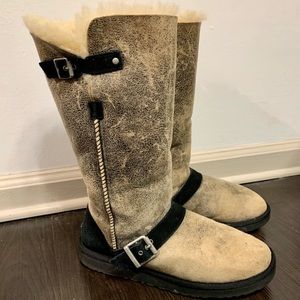 UGG Classic Dylan Boot Rare Size 9